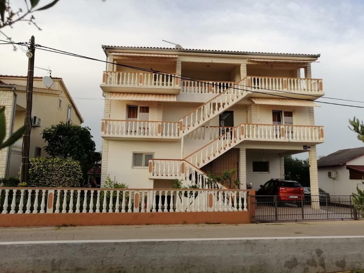 Apartments Brkovic Sukošan Exterior foto